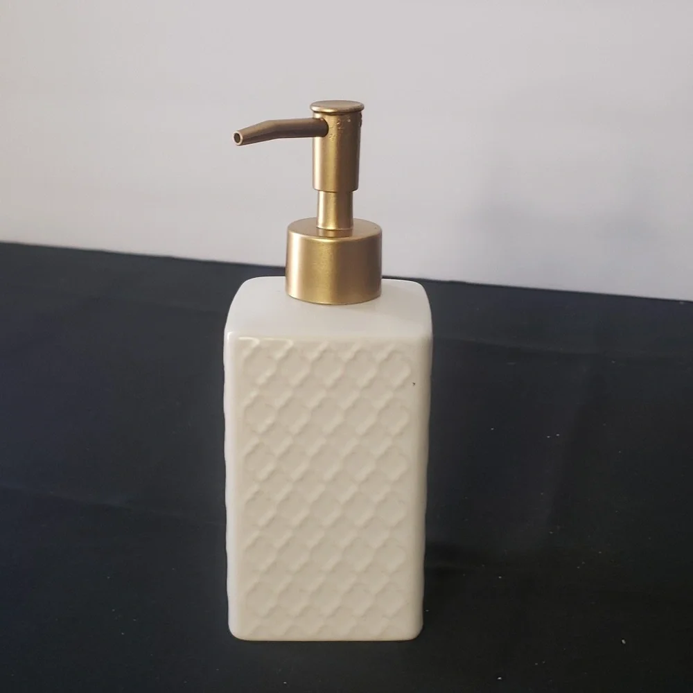 🤯3/$12 Hand Soap Dispencer Bathroom White & Gold